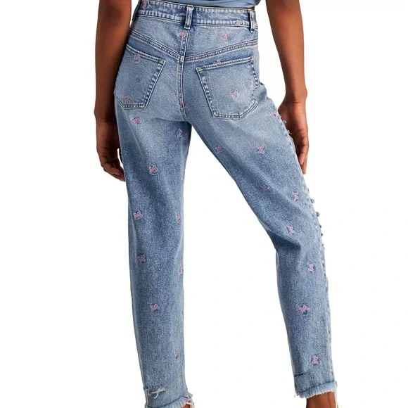 Tinseltown Juniors' Purple Butterfly Printed Frayed-Hem Destructed Mom J… - Picture 2 of 13